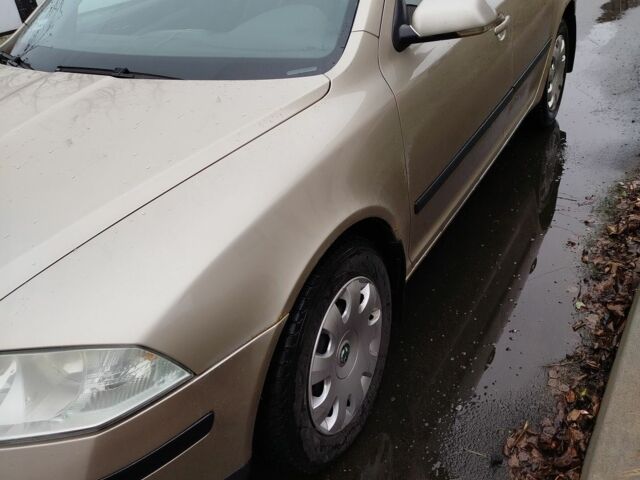 Бежевий Шкода Октавія, об'ємом двигуна 0 л та пробігом 326 тис. км за 2999 $, фото 2 на Automoto.ua