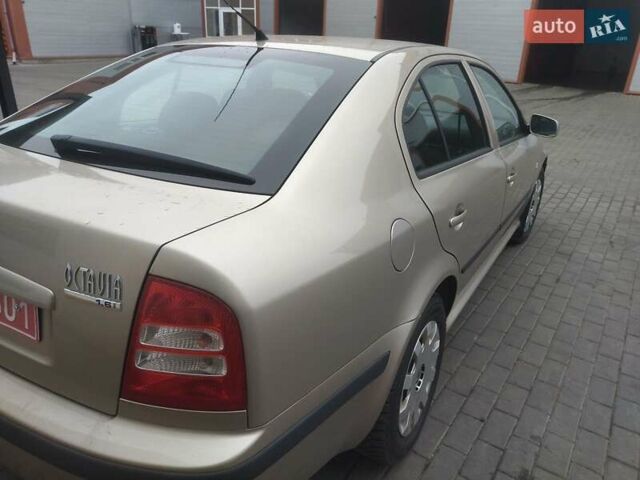 Бежевый Шкода Октавия, объемом двигателя 1.6 л и пробегом 220 тыс. км за 4650 $, фото 3 на Automoto.ua
