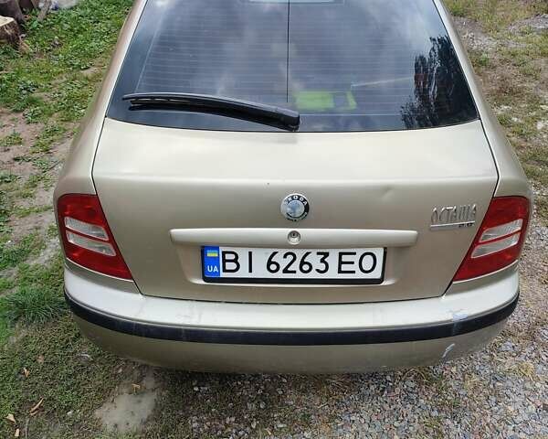 Бежевий Шкода Октавія, об'ємом двигуна 2 л та пробігом 280 тис. км за 4300 $, фото 2 на Automoto.ua