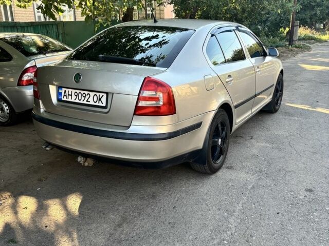 Бежевый Шкода Октавия, объемом двигателя 1.6 л и пробегом 240 тыс. км за 5900 $, фото 4 на Automoto.ua