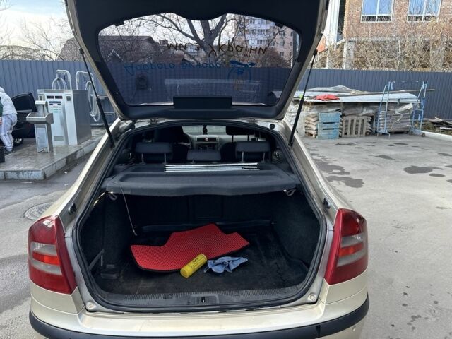 Бежевий Шкода Октавія, об'ємом двигуна 0 л та пробігом 320 тис. км за 4800 $, фото 17 на Automoto.ua