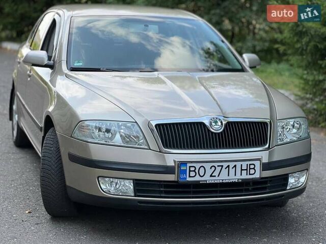 Бежевый Шкода Октавия, объемом двигателя 1.6 л и пробегом 153 тыс. км за 6800 $, фото 2 на Automoto.ua