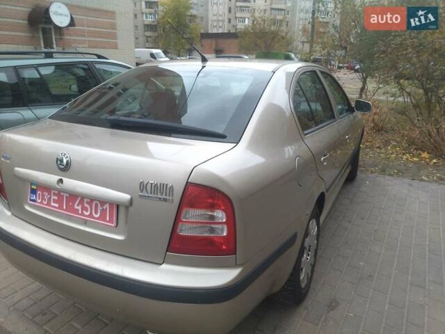 Бежевый Шкода Октавия, объемом двигателя 1.6 л и пробегом 220 тыс. км за 4650 $, фото 7 на Automoto.ua