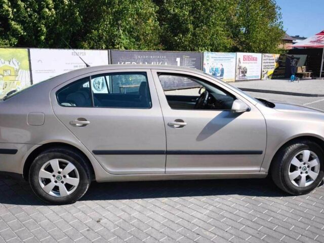 Бежевый Шкода Октавия, объемом двигателя 1.6 л и пробегом 315 тыс. км за 5000 $, фото 7 на Automoto.ua