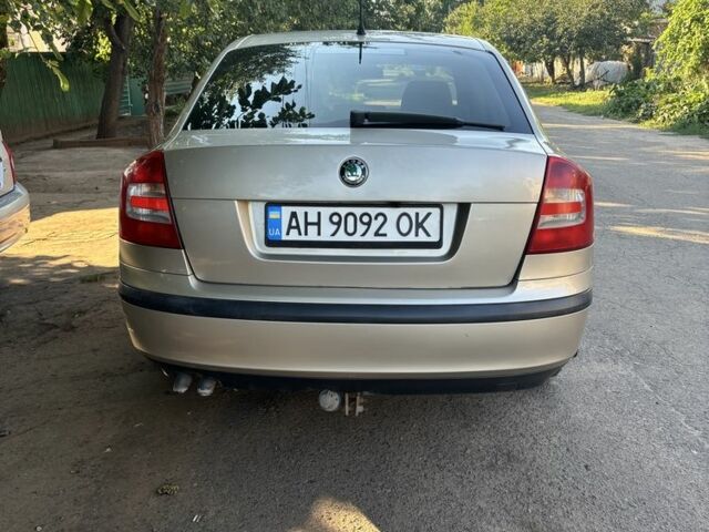 Бежевый Шкода Октавия, объемом двигателя 1.6 л и пробегом 240 тыс. км за 5900 $, фото 3 на Automoto.ua