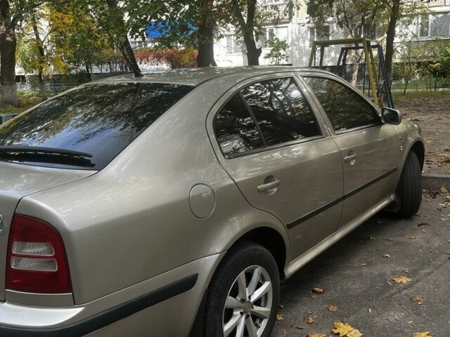Бежевый Шкода Октавия, объемом двигателя 1.6 л и пробегом 238 тыс. км за 5000 $, фото 3 на Automoto.ua