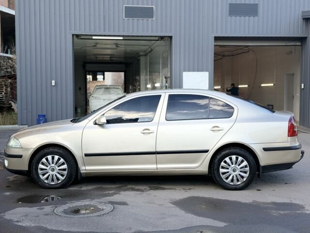 Бежевий Шкода Октавія, об'ємом двигуна 0 л та пробігом 320 тис. км за 4800 $, фото 1 на Automoto.ua