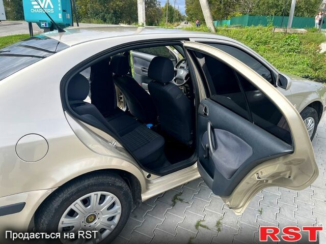 Бежевий Шкода Октавія, об'ємом двигуна 1.6 л та пробігом 174 тис. км за 4800 $, фото 7 на Automoto.ua
