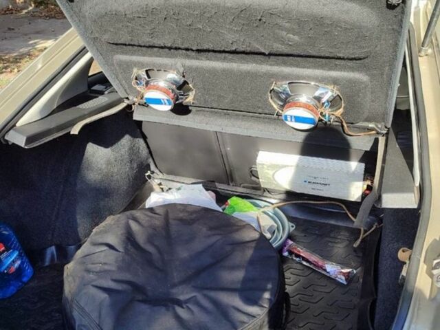 Бежевый Шкода Октавия, объемом двигателя 1.6 л и пробегом 270 тыс. км за 4500 $, фото 5 на Automoto.ua