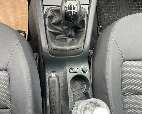 Бежевий Шкода Октавія, об'ємом двигуна 0 л та пробігом 235 тис. км за 6450 $, фото 61 на Automoto.ua