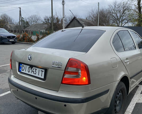 Бежевый Шкода Октавия, объемом двигателя 1.9 л и пробегом 350 тыс. км за 4999 $, фото 21 на Automoto.ua