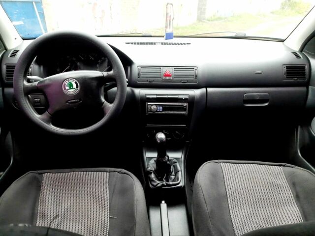 Шкода Октавія 2005 у Чугуеве на Automoto.ua Бежевий Шкода Октавія, об'ємом двигуна 1.6 л та пробігом 248 тис. км за 5750 $, фото 7 на Automoto.ua