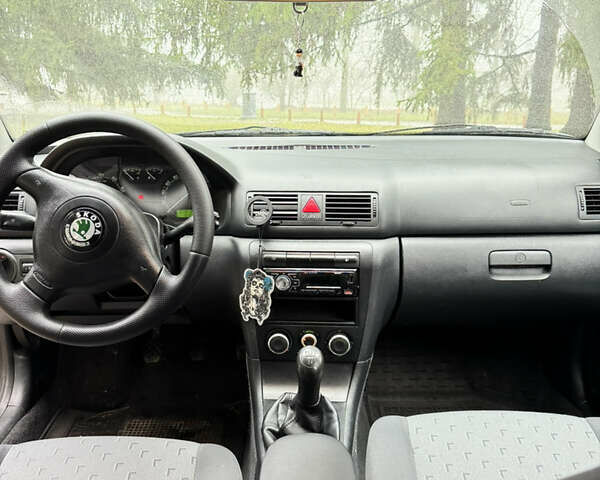 Бежевый Шкода Октавия, объемом двигателя 1.6 л и пробегом 213 тыс. км за 5500 $, фото 13 на Automoto.ua