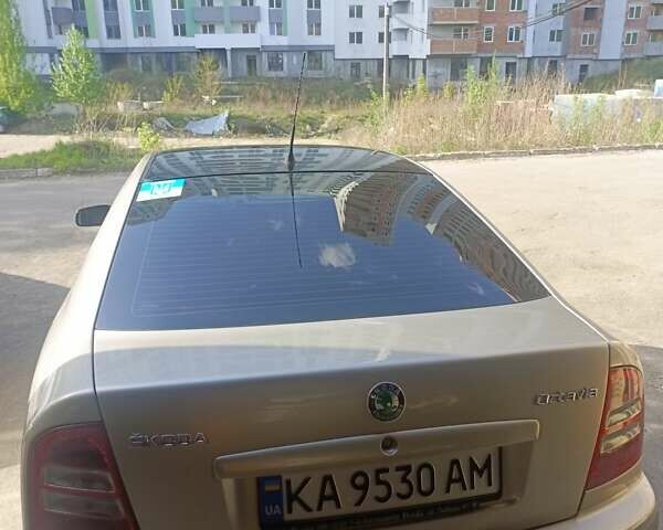 Бежевый Шкода Октавия, объемом двигателя 1.8 л и пробегом 317 тыс. км за 5799 $, фото 18 на Automoto.ua