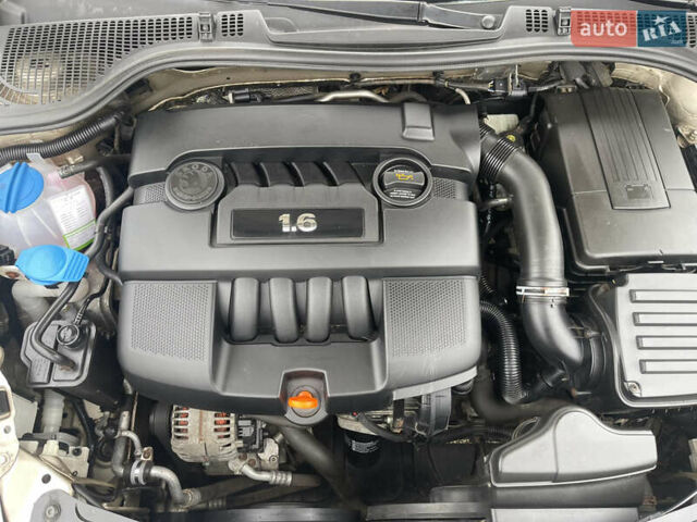 Бежевий Шкода Октавія, об'ємом двигуна 0 л та пробігом 235 тис. км за 6450 $, фото 76 на Automoto.ua