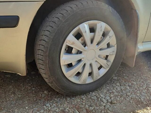 Бежевый Шкода Октавия, объемом двигателя 1.6 л и пробегом 270 тыс. км за 4500 $, фото 7 на Automoto.ua