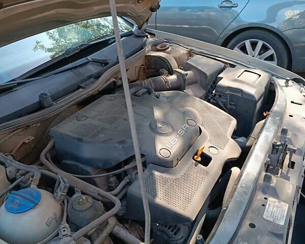 Бежевий Шкода Октавія, об'ємом двигуна 1.6 л та пробігом 380 тис. км за 3999 $, фото 10 на Automoto.ua
