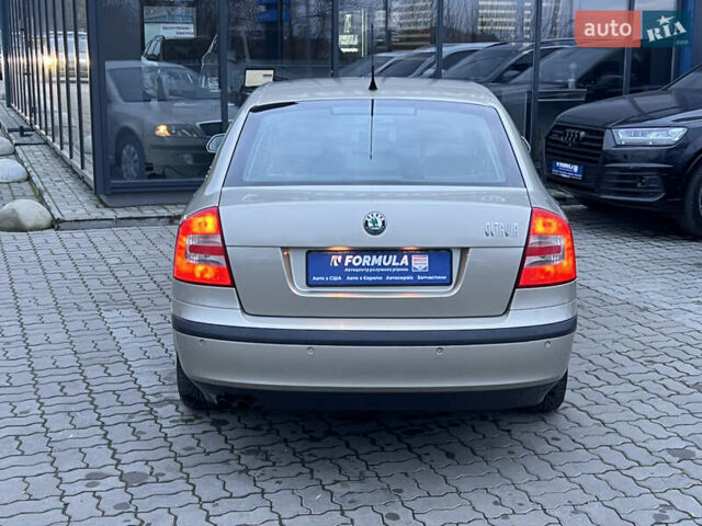 Бежевый Шкода Октавия, объемом двигателя 1.6 л и пробегом 212 тыс. км за 5490 $, фото 34 на Automoto.ua