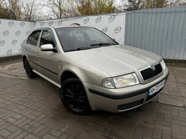 Бежевый Шкода Октавия, объемом двигателя 1.6 л и пробегом 245 тыс. км за 4999 $, фото 1 на Automoto.ua