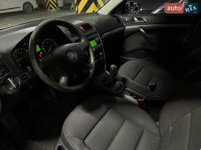 Бежевый Шкода Октавия, объемом двигателя 1.6 л и пробегом 206 тыс. км за 5200 $, фото 15 на Automoto.ua