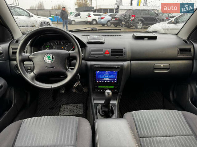 Бежевый Шкода Октавия, объемом двигателя 1.6 л и пробегом 245 тыс. км за 4999 $, фото 8 на Automoto.ua