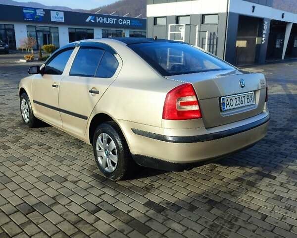 Бежевый Шкода Октавия, объемом двигателя 1.6 л и пробегом 189 тыс. км за 2999 $, фото 2 на Automoto.ua