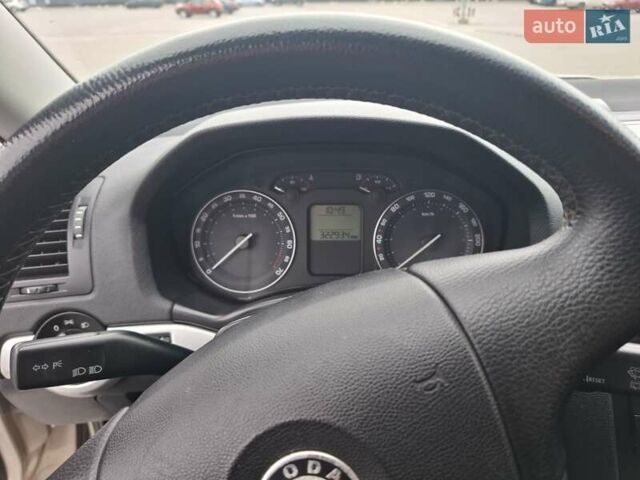 Шкода Октавия 2005 в Малине на Automoto.ua Бежевый Шкода Октавия, объемом двигателя 1.6 л и пробегом 324 тыс. км за 6900 $, фото 13 на Automoto.ua
