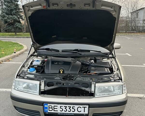 Бежевий Шкода Октавія, об'ємом двигуна 1.6 л та пробігом 200 тис. км за 6200 $, фото 12 на Automoto.ua