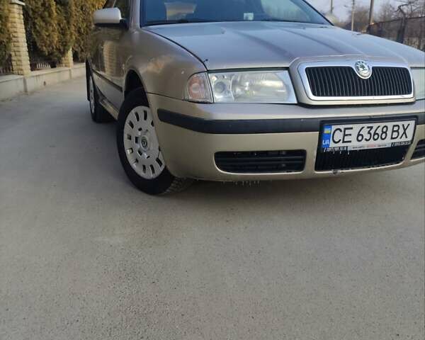 Бежевый Шкода Октавия, объемом двигателя 1.6 л и пробегом 255 тыс. км за 4000 $, фото 13 на Automoto.ua