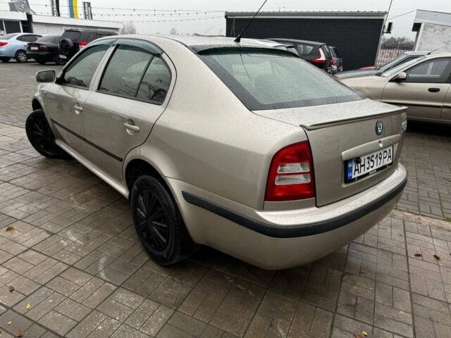 Бежевый Шкода Октавия, объемом двигателя 1.6 л и пробегом 245 тыс. км за 4999 $, фото 2 на Automoto.ua