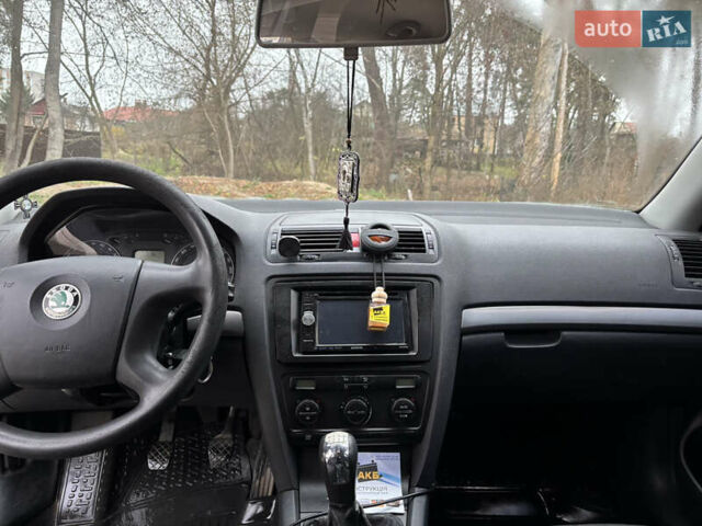 Бежевий Шкода Октавія, об'ємом двигуна 1.6 л та пробігом 347 тис. км за 5200 $, фото 13 на Automoto.ua