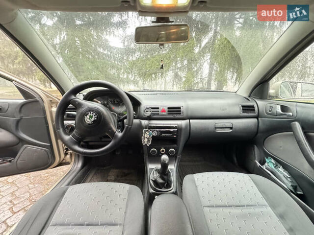 Бежевый Шкода Октавия, объемом двигателя 1.6 л и пробегом 213 тыс. км за 5500 $, фото 14 на Automoto.ua