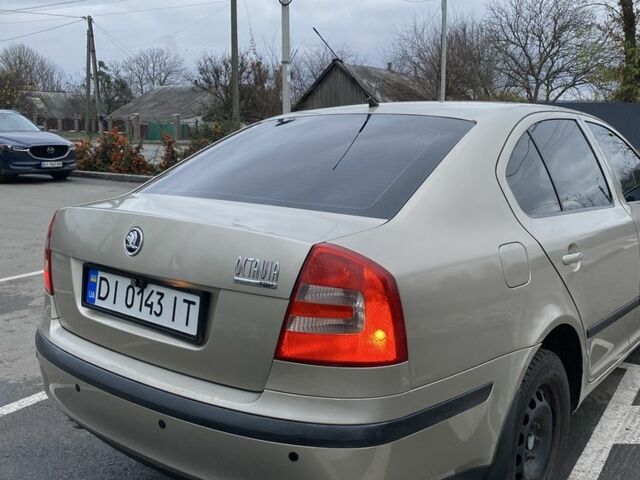 Бежевый Шкода Октавия, объемом двигателя 1.9 л и пробегом 350 тыс. км за 4999 $, фото 4 на Automoto.ua