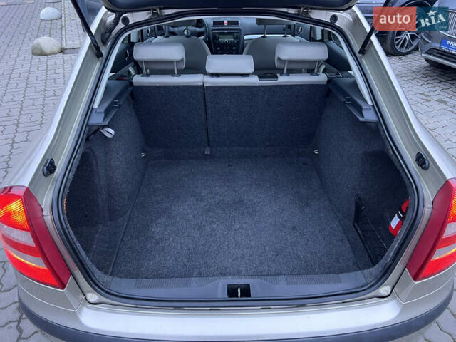 Бежевый Шкода Октавия, объемом двигателя 1.6 л и пробегом 212 тыс. км за 5490 $, фото 40 на Automoto.ua