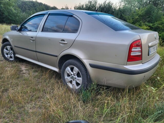 Бежевый Шкода Октавия, объемом двигателя 1.8 л и пробегом 527 тыс. км за 3900 $, фото 20 на Automoto.ua