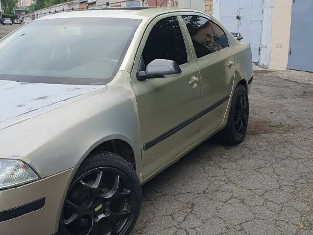 Бежевый Шкода Октавия, объемом двигателя 1.9 л и пробегом 350 тыс. км за 3500 $, фото 7 на Automoto.ua