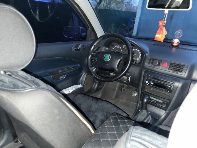 Бежевый Шкода Октавия, объемом двигателя 1.8 л и пробегом 527 тыс. км за 3900 $, фото 2 на Automoto.ua