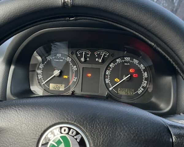 Бежевий Шкода Октавія, об'ємом двигуна 1.6 л та пробігом 200 тис. км за 6200 $, фото 25 на Automoto.ua