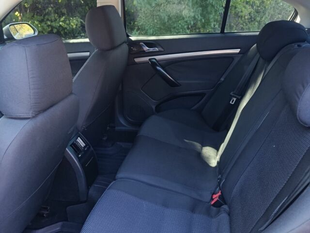 Бежевый Шкода Октавия, объемом двигателя 1.6 л и пробегом 250 тыс. км за 6000 $, фото 4 на Automoto.ua