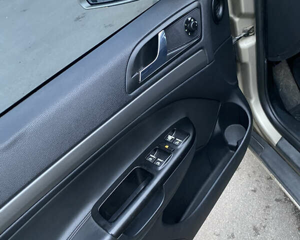 Бежевый Шкода Октавия, объемом двигателя 1.9 л и пробегом 350 тыс. км за 4999 $, фото 29 на Automoto.ua