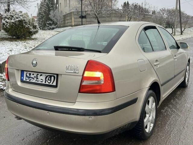 Бежевый Шкода Октавия, объемом двигателя 2 л и пробегом 242 тыс. км за 2599 $, фото 2 на Automoto.ua