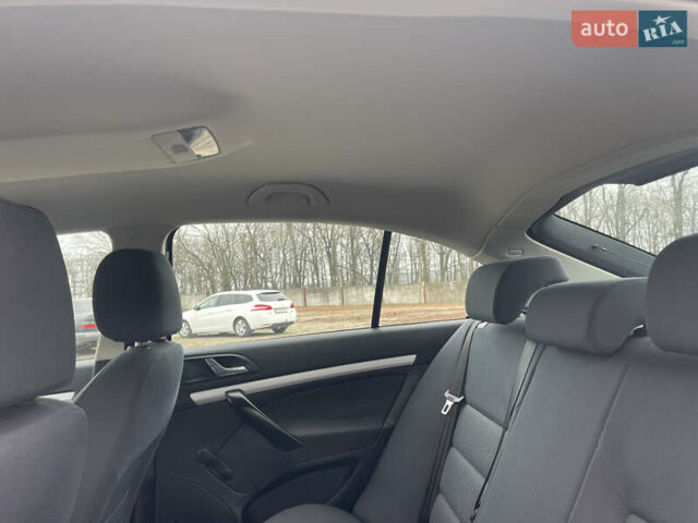 Бежевий Шкода Октавія, об'ємом двигуна 0 л та пробігом 235 тис. км за 6450 $, фото 50 на Automoto.ua