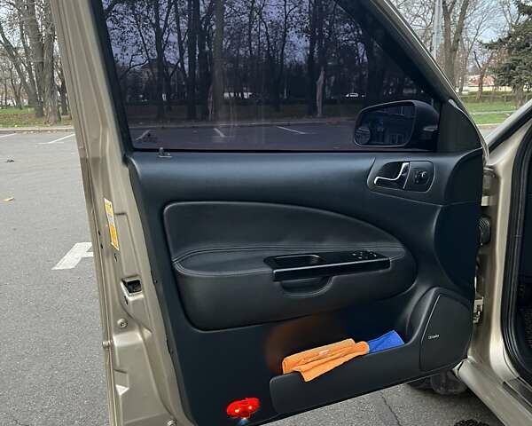 Бежевий Шкода Октавія, об'ємом двигуна 1.6 л та пробігом 200 тис. км за 6200 $, фото 15 на Automoto.ua