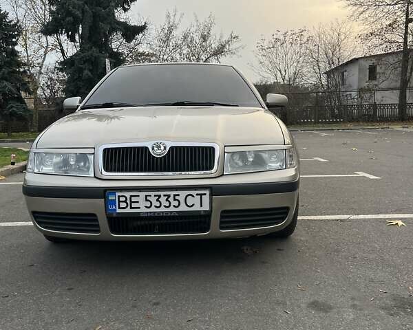Бежевий Шкода Октавія, об'ємом двигуна 1.6 л та пробігом 200 тис. км за 6200 $, фото 1 на Automoto.ua