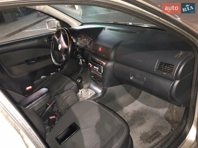 Бежевый Шкода Октавия, объемом двигателя 1.9 л и пробегом 593 тыс. км за 4800 $, фото 6 на Automoto.ua