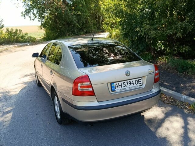 Бежевый Шкода Октавия, объемом двигателя 1.6 л и пробегом 250 тыс. км за 6000 $, фото 2 на Automoto.ua