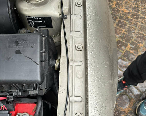 Бежевый Шкода Октавия, объемом двигателя 1.6 л и пробегом 213 тыс. км за 5500 $, фото 21 на Automoto.ua