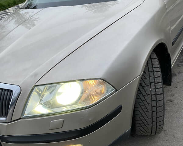 Бежевый Шкода Октавия, объемом двигателя 1.9 л и пробегом 350 тыс. км за 4999 $, фото 5 на Automoto.ua