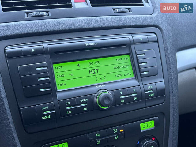 Бежевый Шкода Октавия, объемом двигателя 1.6 л и пробегом 212 тыс. км за 5490 $, фото 18 на Automoto.ua