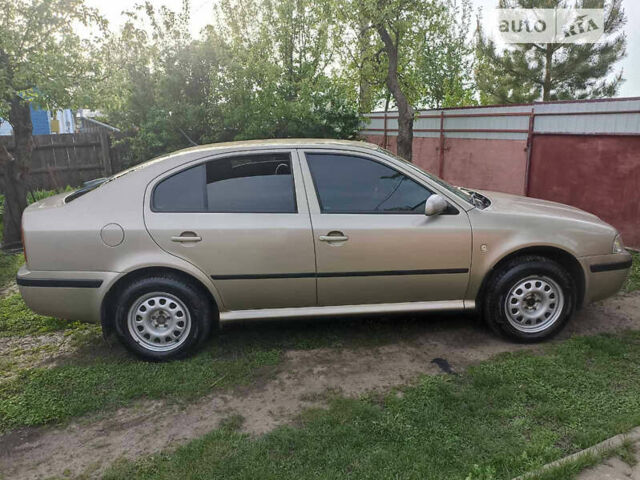 Бежевий Шкода Октавія, об'ємом двигуна 1.6 л та пробігом 240 тис. км за 6000 $, фото 3 на Automoto.ua